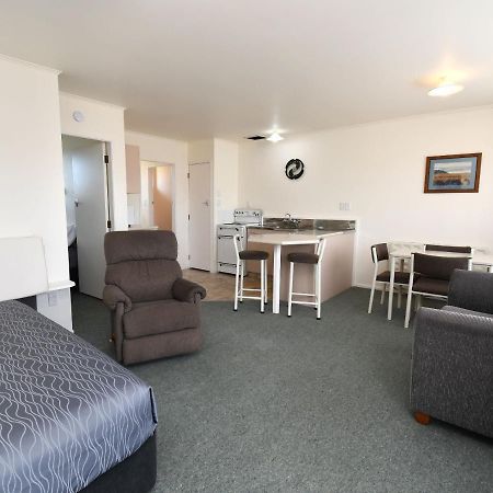 Avon Motel Hawera Bagian luar foto