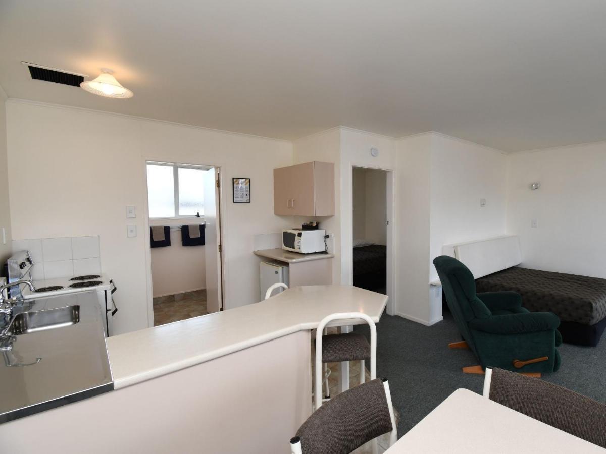 Avon Motel Hawera Bagian luar foto