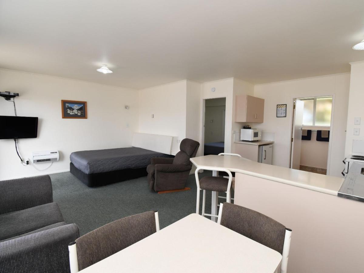 Avon Motel Hawera Bagian luar foto