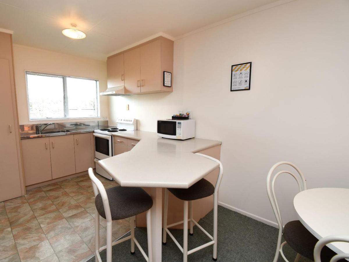 Avon Motel Hawera Bagian luar foto